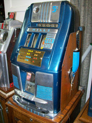 Mills Hightop Antique Slot Machine